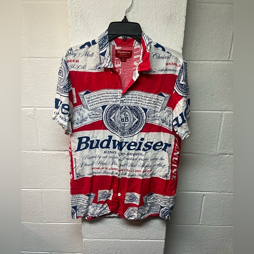 PacSun Red and White Graphic Men's Shirt